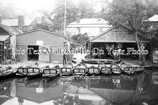 SU 1468 - Charles Leroy Boat Builder & The Jolly Farmer Pub, Guildford, Surrey c1907