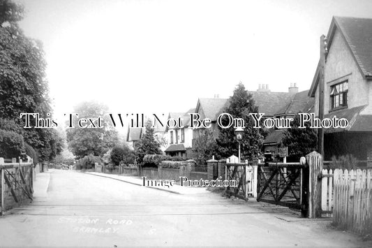 SU 1483 - Railway Level Crossing, Station Road, Bramley, Guildford, Surrey