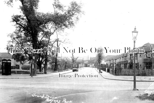 SU 1516 - Grand Drive Showing Railway Station, Raynes Park, Surrey c1931