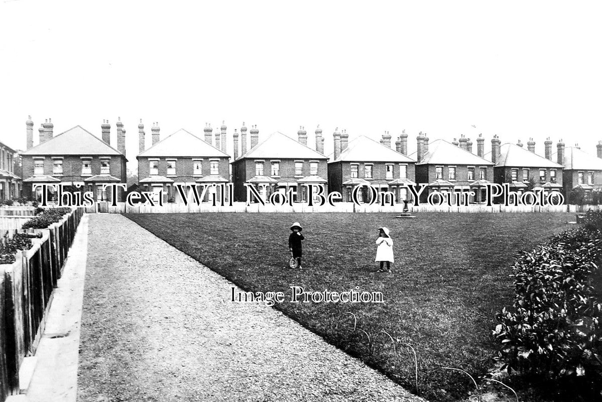 SU 1576 - Caxton Gardens, Guildford, Surrey c1914