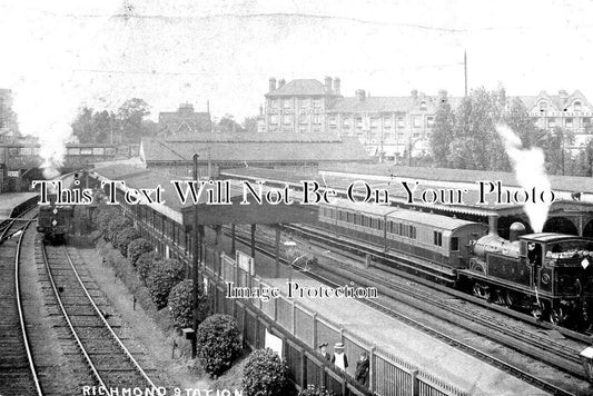 SU 1674 - Richmond Railway Station, Surrey