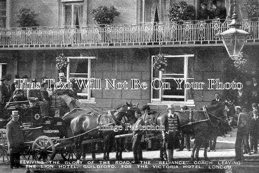 SU 1721 - Horse Drawn Coach, The Lion Hotel, Guildford, Surrey