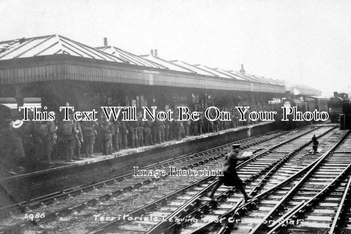 SU 193 - Territorials Leaving East Croydon Railway Station, Surrey