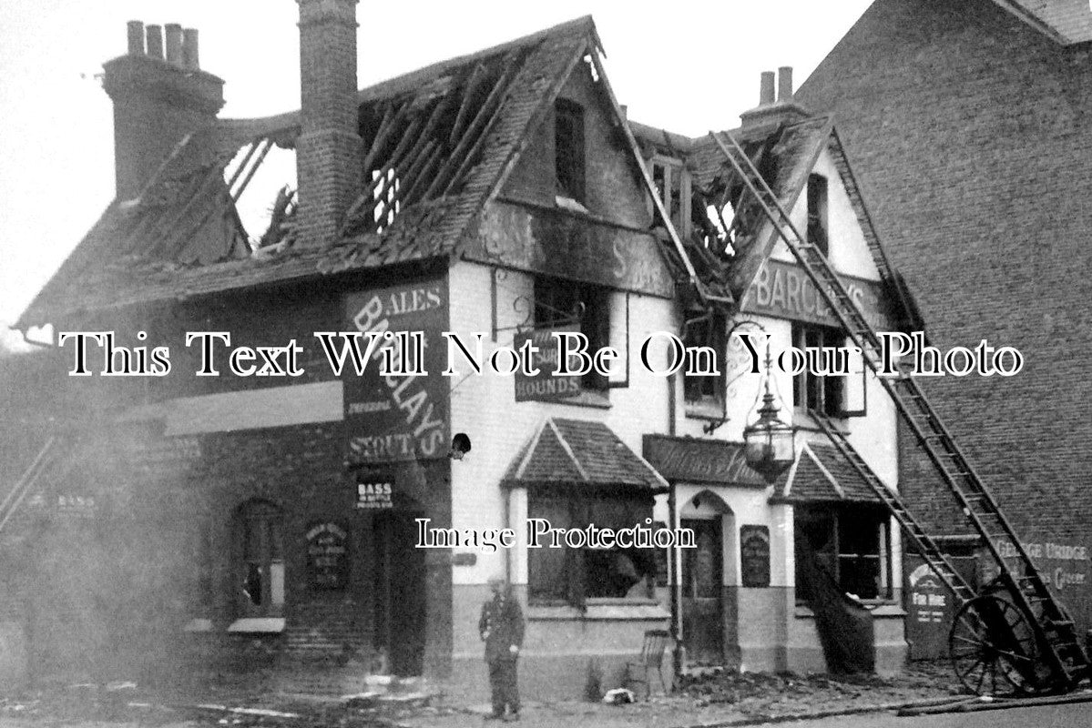 SU 1930 - Old Surrey Hounds Pub Fire, Caterham, Surrey