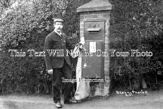 SU 1947 - Postman Collecting Mail, Redhill, Surrey 1910