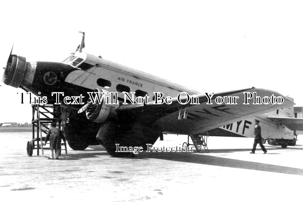 SU 2042 - Air France Air Liner, Croydon Airport, Surrey