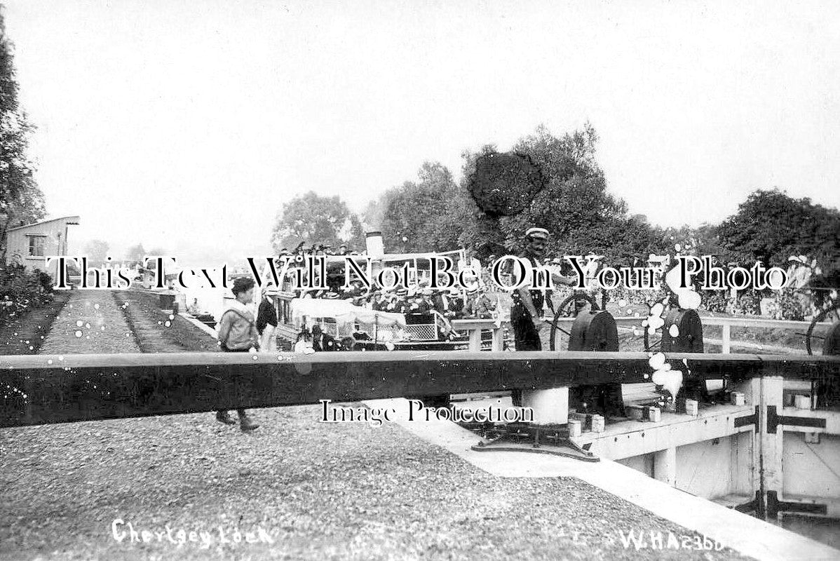 SU 2158 - The Lock, Chertsey, Surrey