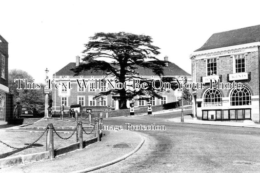 SU 2253 - The Council Offices, Surrey