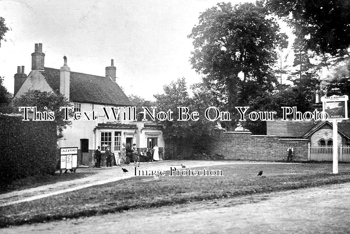 SU 2449 - Fox & Hounds Hotel, Englefield Green, Bishopgate, Surrey c1912