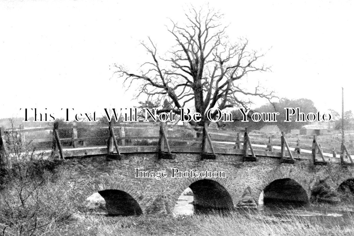 SU 2568 - Tilford Bridge, Farnham, Surrey c1905