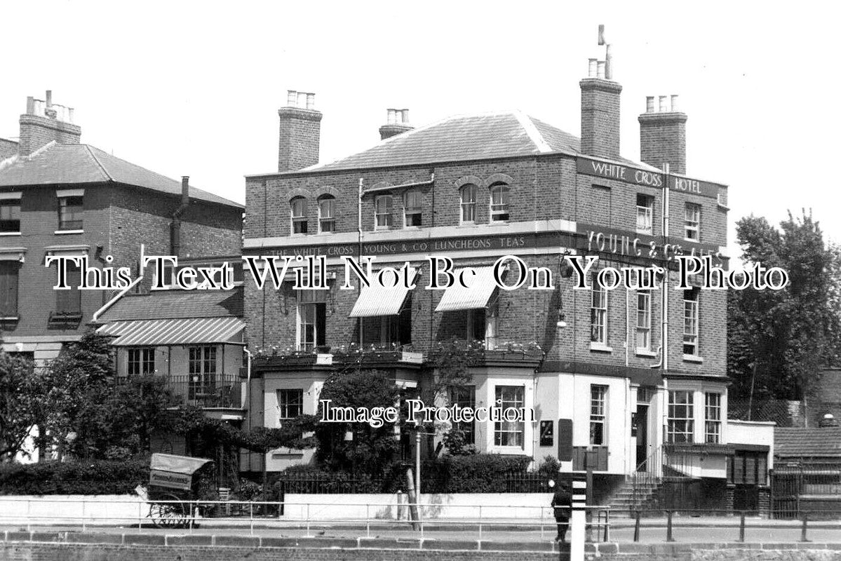 SU 2675 - White Cross Hotel, Richmond, Surrey