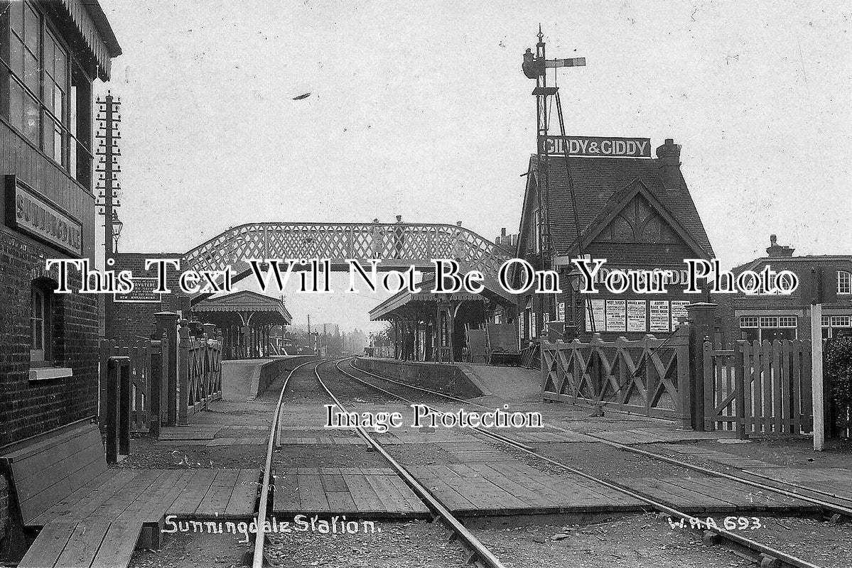 SU 28 - Sunningdale Railway Station, Surrey