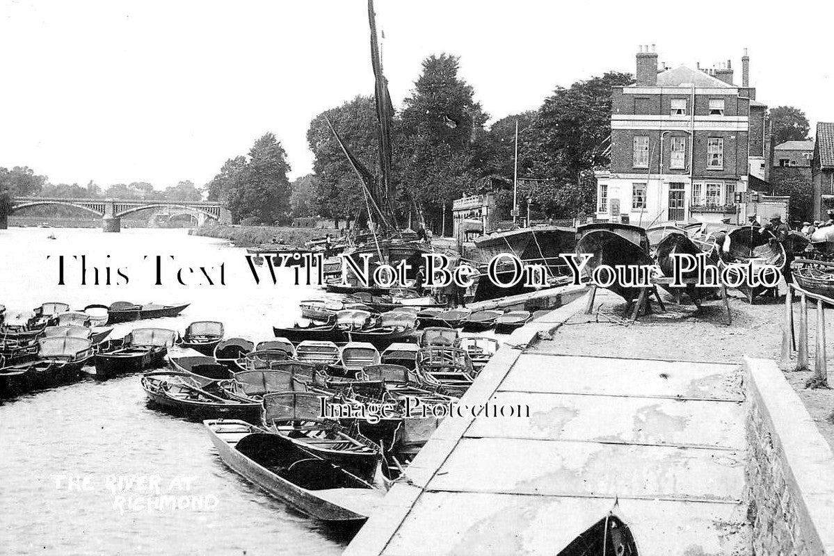 SU 2954 - The River & White Cross Hotel, Richmond, Surrey