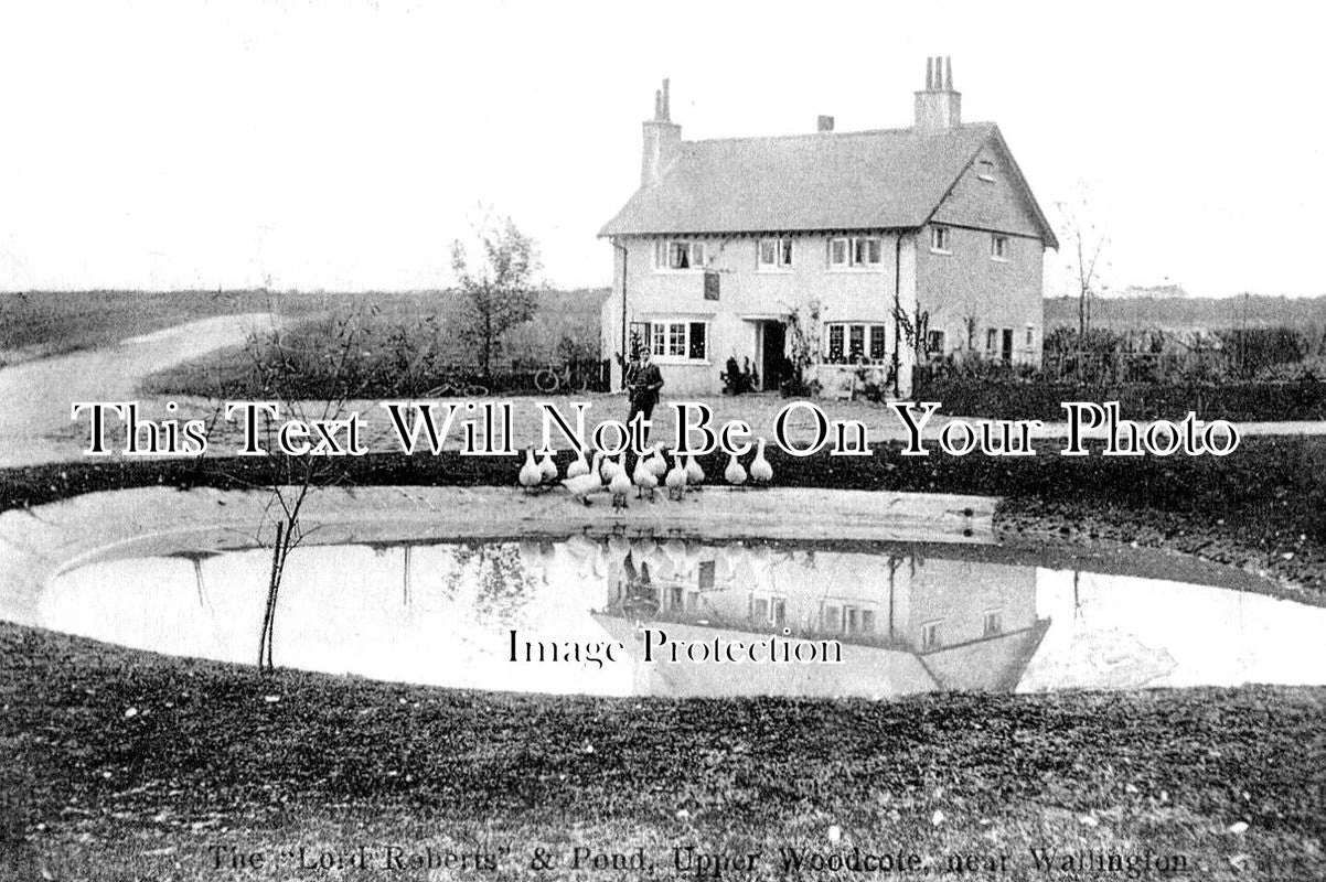 SU 3174 - The Lord Roberts Pub & Pond, Upper Woodcote, Purley, Surrey