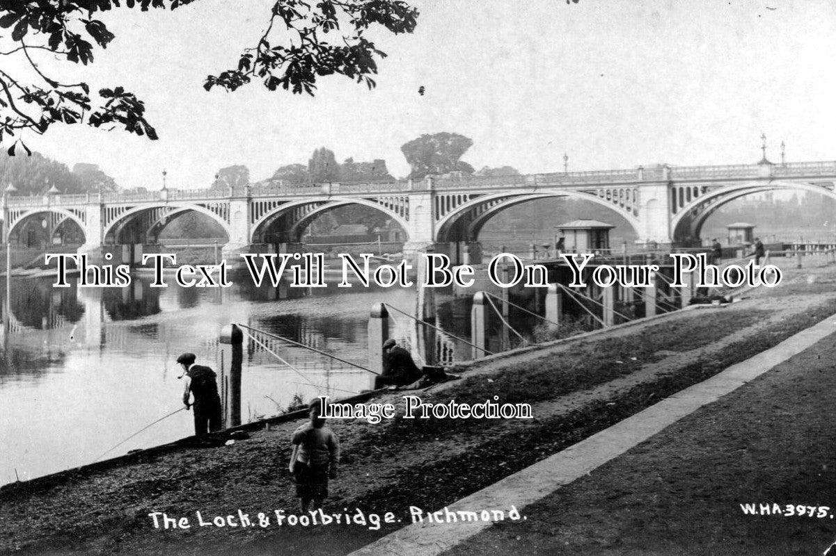 SU 340 - The Lock & Footbridge, Richmond, Surrey