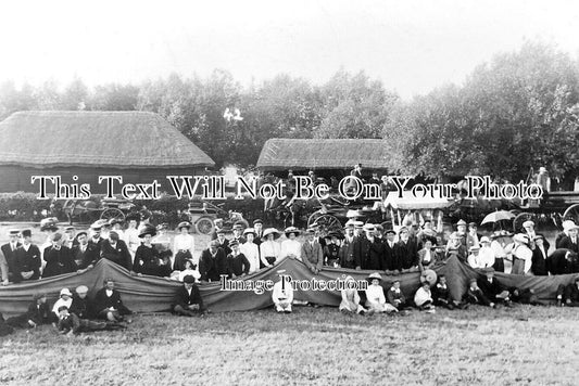 SU 3460 - Gathering At Chertsey, Surrey 1911