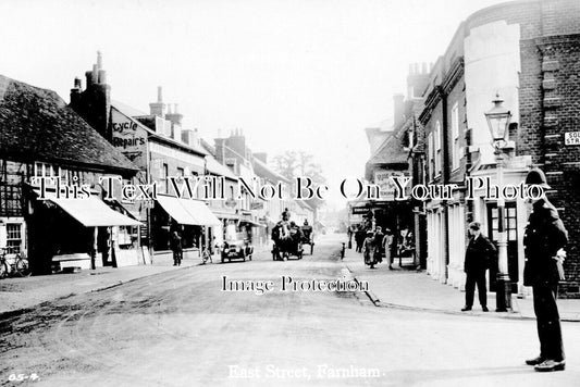 SU 3564 - East Street, Farnham, Surrey c1926