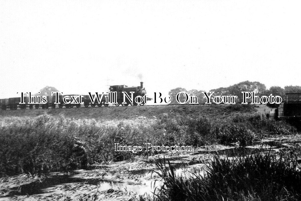 SU 3690 - Mitcham Builders Temporary Railway, Wandle Bridge, Surrey c1935