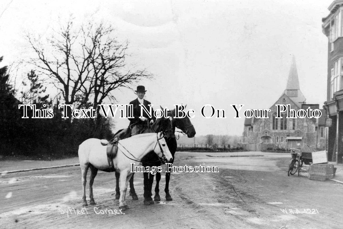 SU 400 - Byfleet Corner, Surrey