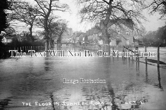 SU 712 -  The Flood, Summer Road, Thames Ditton, Surrey