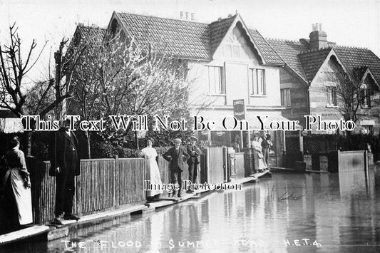 SU 718 - The Flood, Summer Road, Thames Ditton, Surrey