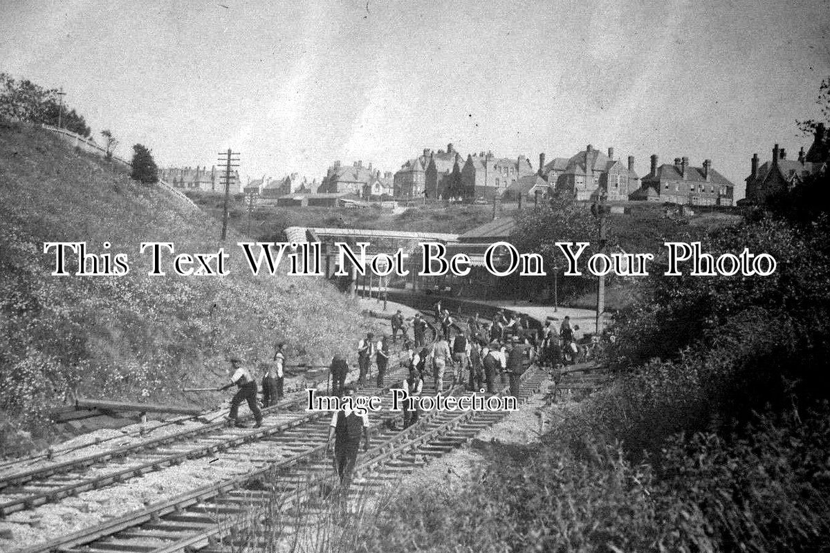 SX 1039 - Working On The Line, West St Leonards Railway Station, Sussex c1915