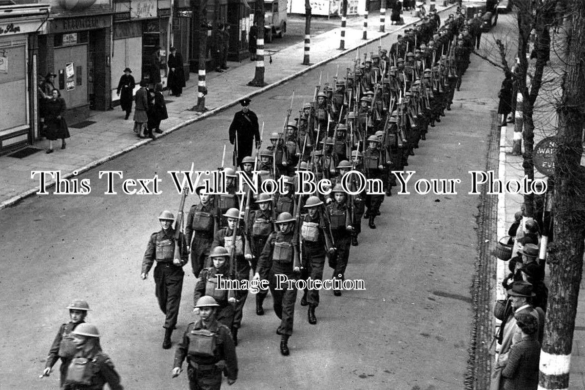 SX 1054 - Soldiers Marching, Seaford, Sussex