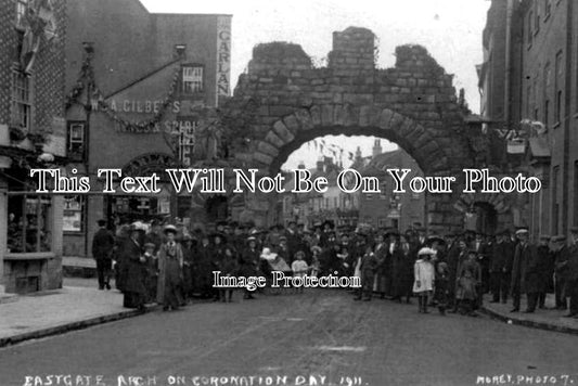SX 1156 - Eastgate Arch, Chichester On Coronation Day, Sussex 1911