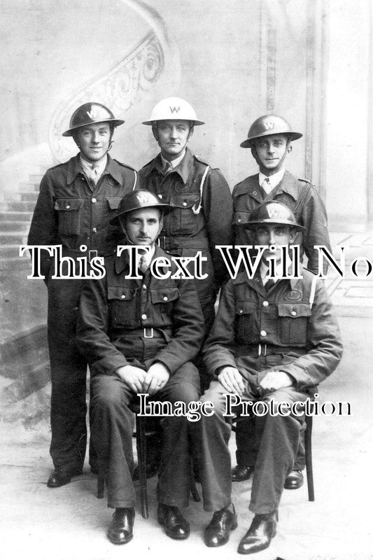 SX 1707 - Group Of A.R.P. Wardens, Worthing, Sussex