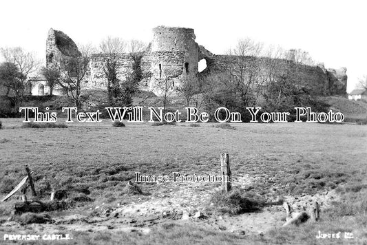 SX 2448 - Pevensey Castle, Sussex