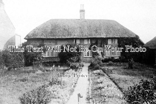 SX 2479 - Thatched Cottage, Goring By Sea, Worthing, Sussex