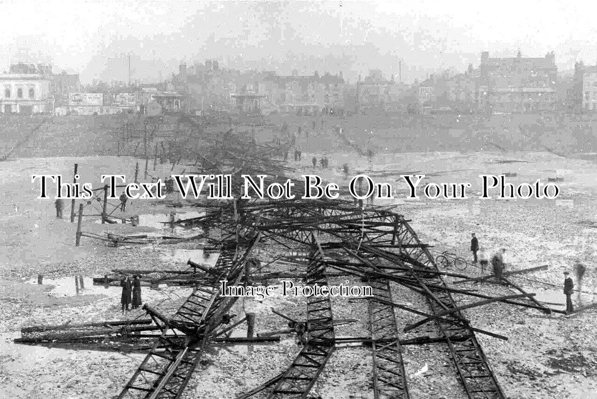 SX 2567 - Worthing Pier Wrecked, Sussex c1913