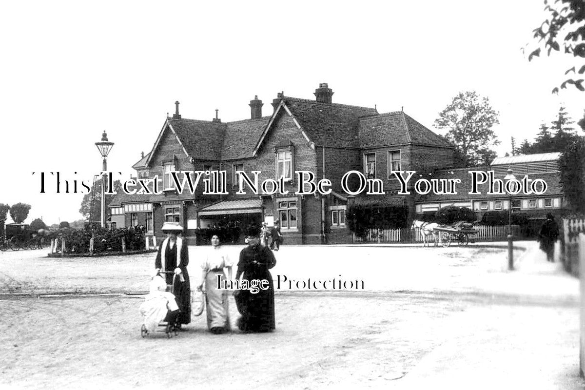 SX 2995 - East Grinstead Railway Station, Sussex