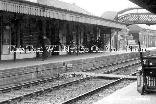 SX 3053 - Crawley Railway Station, Sussex c1914