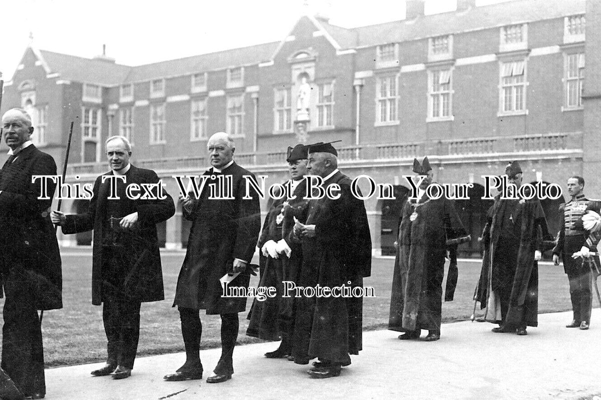 SX 3058 - Speech Day Parade, Christs Hospital School, Horsham, Sussex 1912