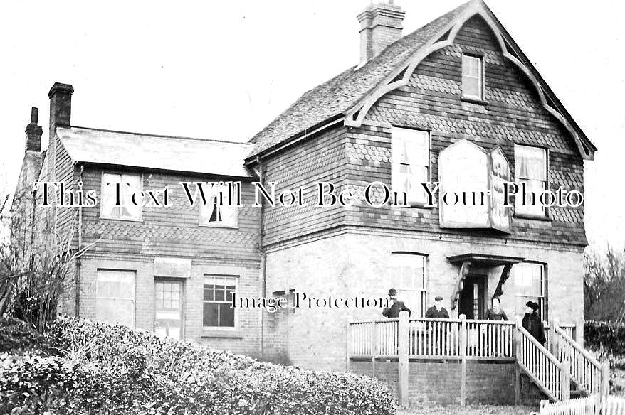 SX 3069 - East Grinstead Pub, Southdown, Sussex c1905