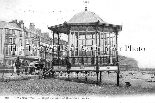 SX 3195 - Royal Parade & Bandstand, Eastbourne, Sussex