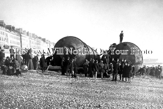 SX 3862 - Pontoon On Hastings Beach, Sussex