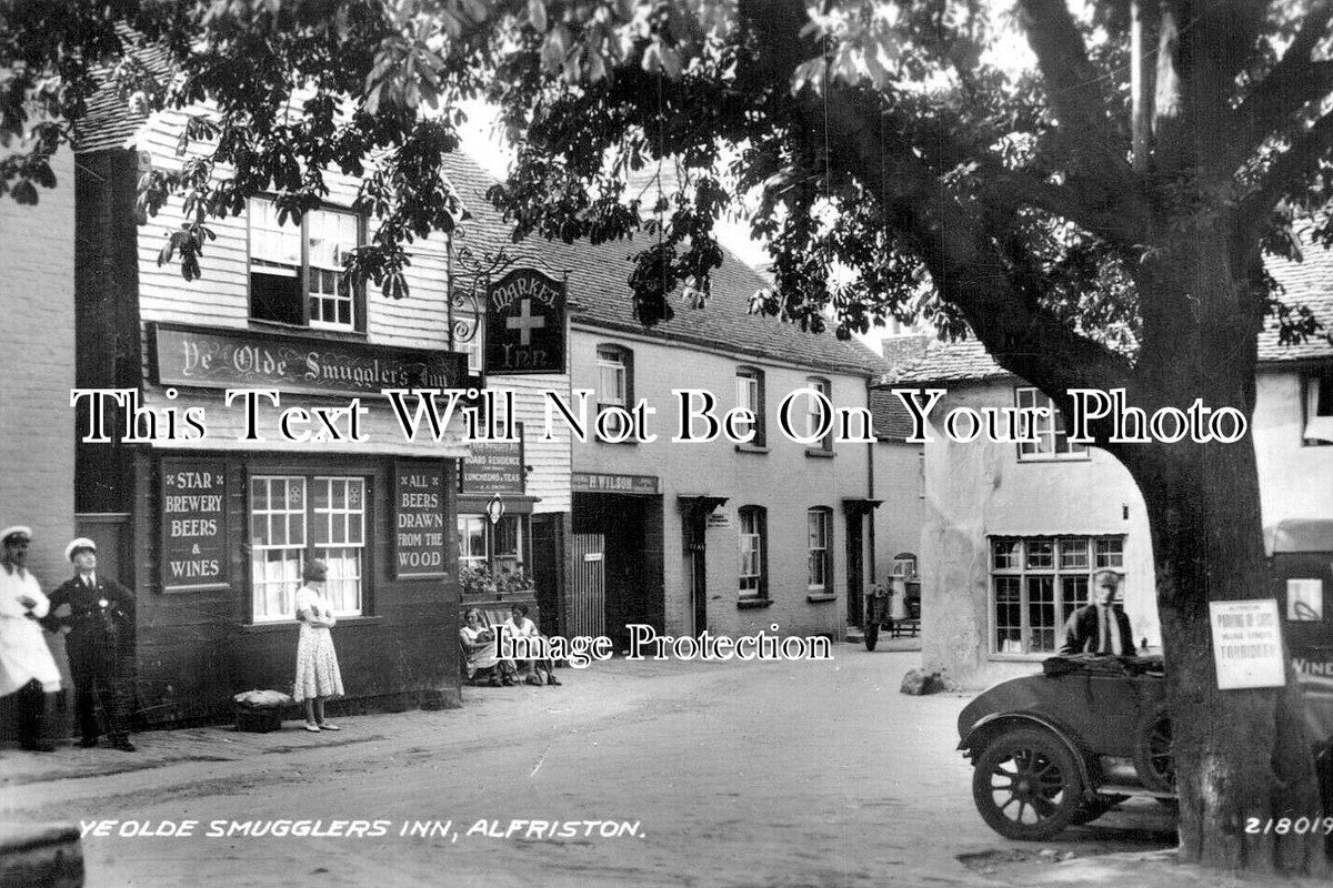 SX 4177 - Ye Olde Smugglers Inn Pub, Alfriston, Market Cross, Sussex