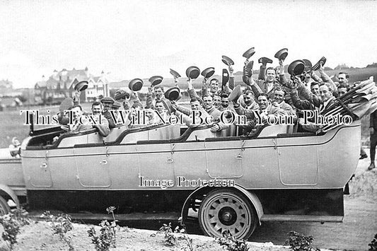 SX 4282 - Soldiers Charabanc Outing, Eastbourne, Sussex