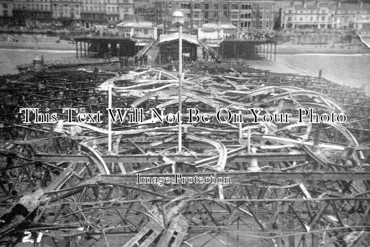 SX 4383 - Hastings Pier Damage After Fire, Sussex 1917