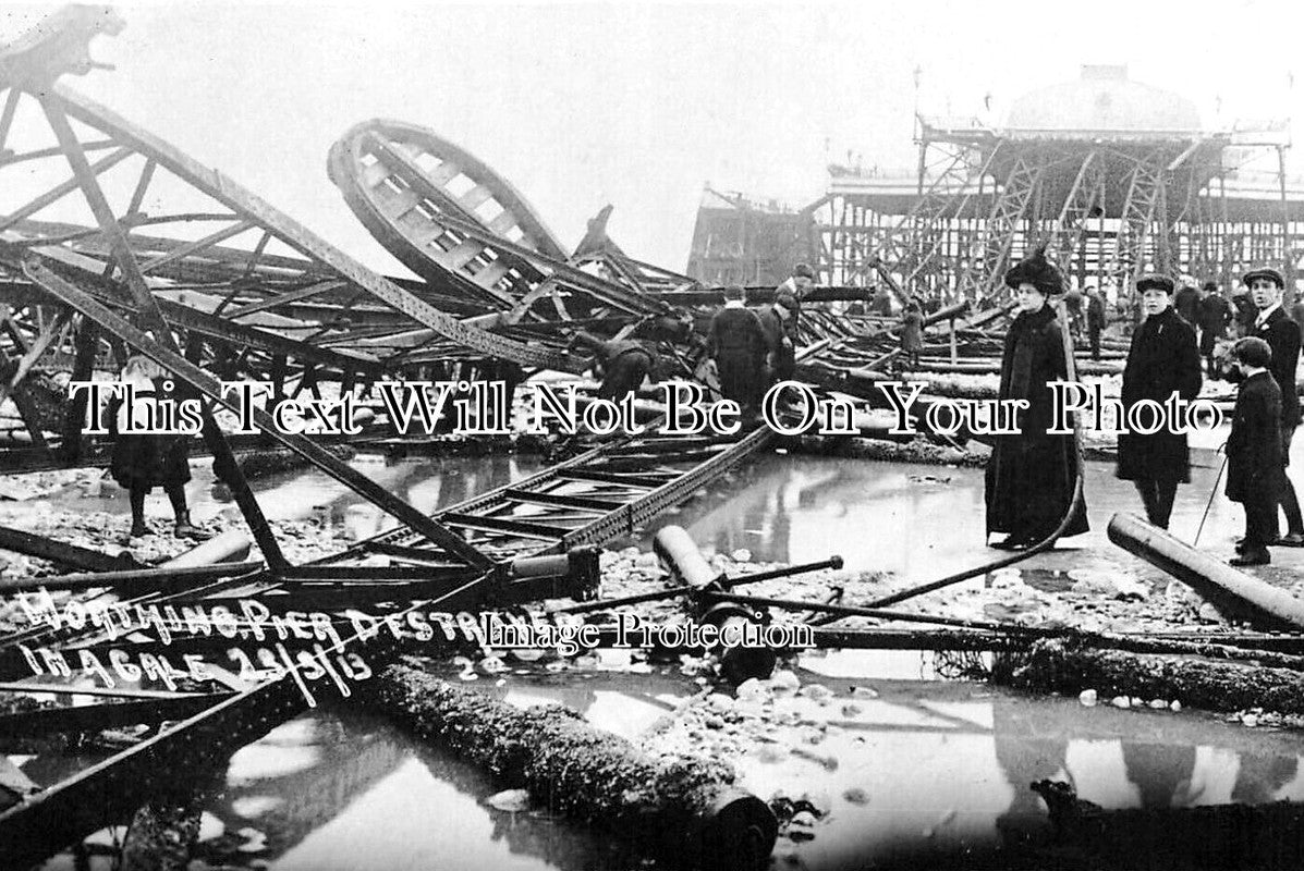 SX 4445 - Worthing Pier Fire Disaster, Sussex 1913