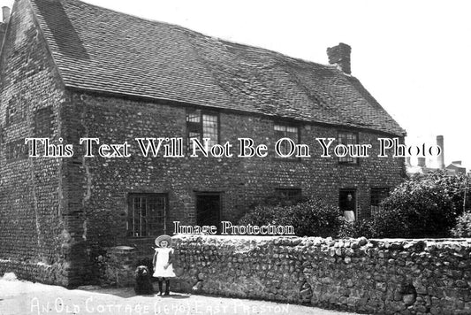 SX 4476 - An Old Cottage, East Preston, Sussex