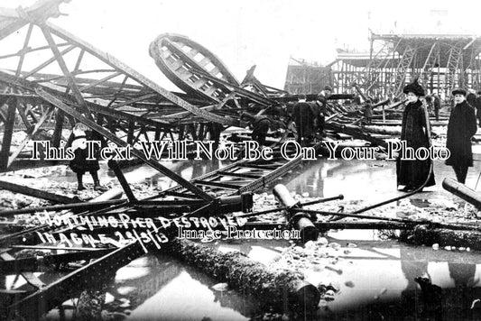 SX 4489 - Worthing Pier Storm Wreckage, Sussex 1913