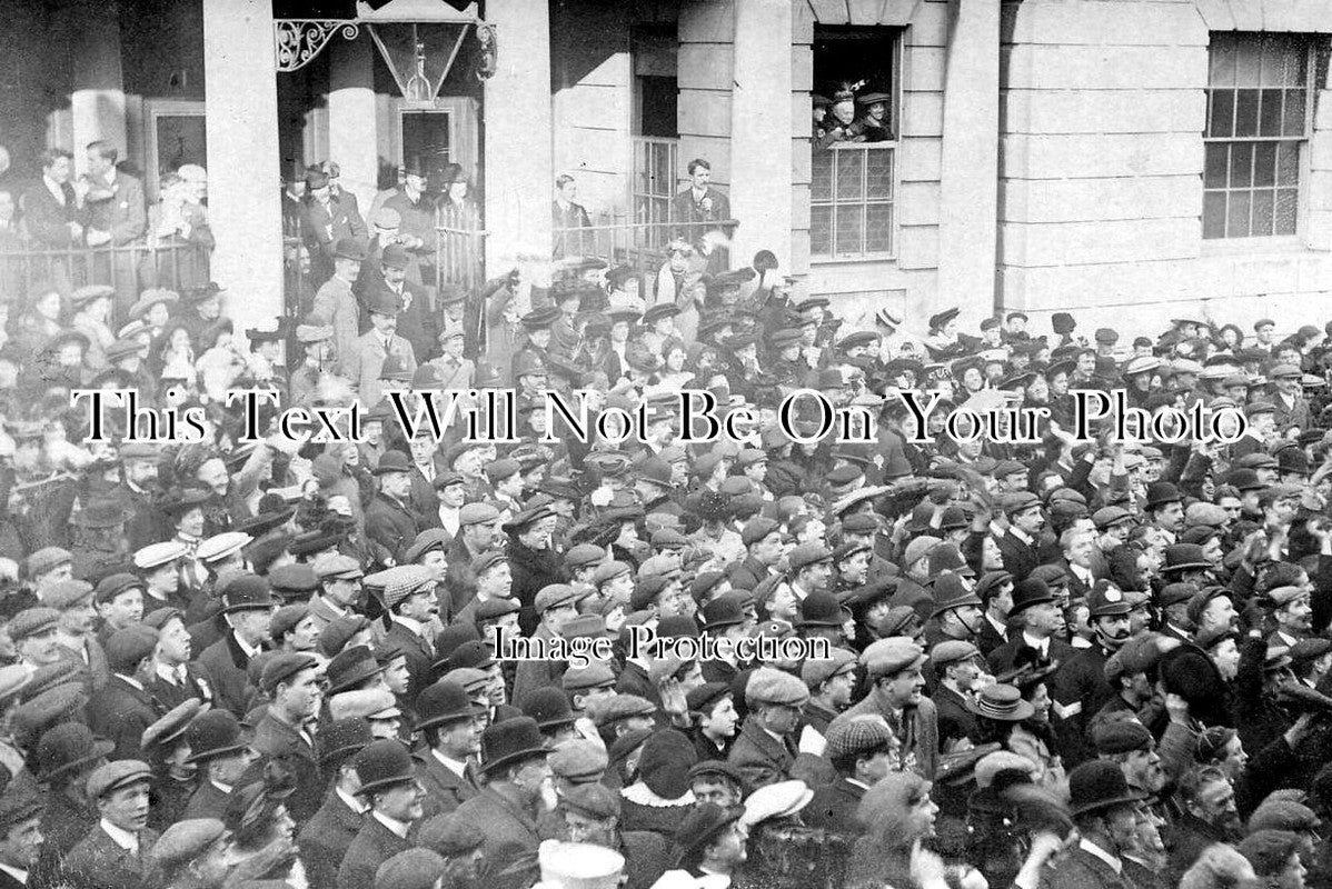 SX 4492 - Announcement Of Election Results, Lewes, Sussex 1906