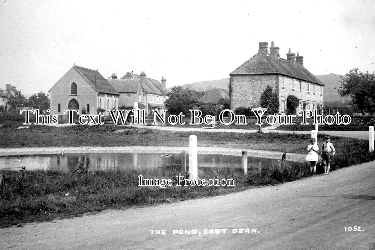 SX 4903 - The Pond, East Dean, Sussex