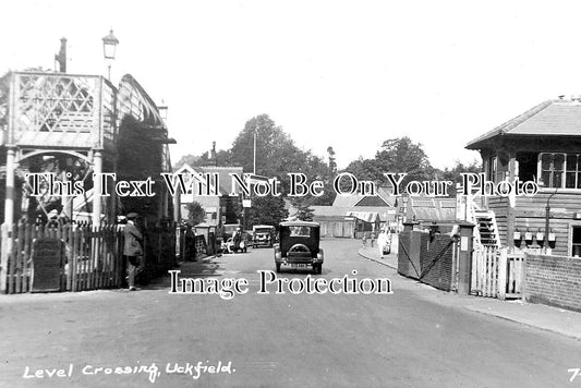 SX 5819 - Railway Level Crossing, Uckfield, Sussex c1921