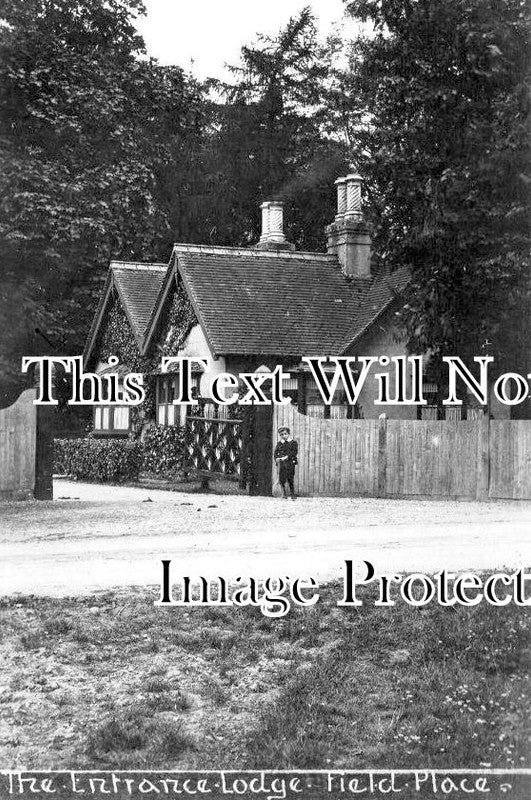 SX 5851 - The Entrance Lodge, Field Place, Horsham, Sussex