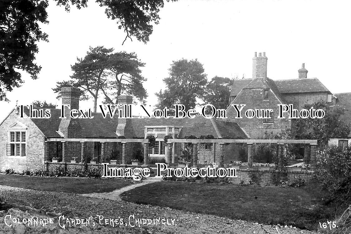 SX 5877 - Colonnade Garden, Pekes, Chiddingly, Lewes, Sussex c1915