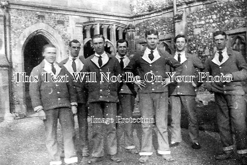 SX 717 - Medical Staff & Soldiers At Arundel Castle, Sussex WW1